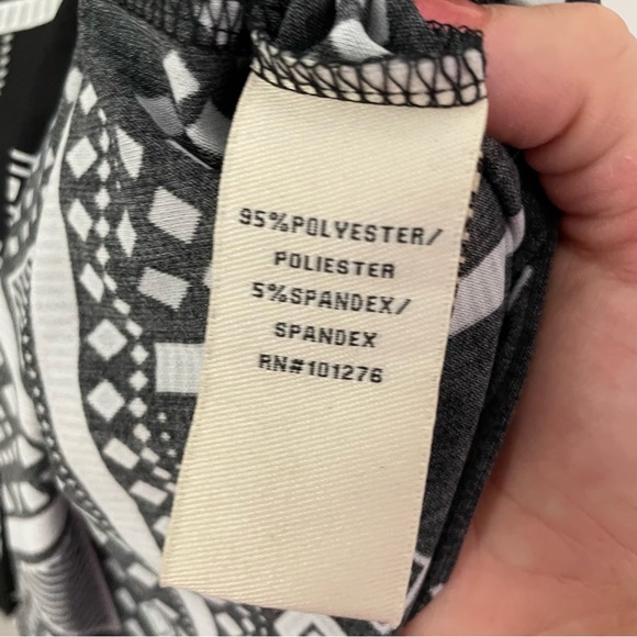 Beige by eci Black and White Print 3/4 Length Sleeves Shift Dress Size 12 - Picture 5 of 7